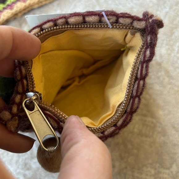 Brand New Erin Knitwear Handmade Wool Zip Coin Pouch & Granny Square Earband - Picture 9 of 16